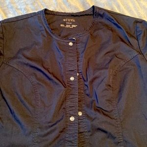 Women’s Cherokee Luxe medium black scrub jacket
